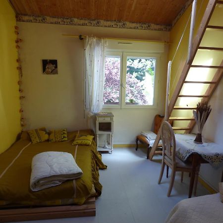 Bed and Breakfast Beau Site Guimauve Et Vieilles Dentelles Royeres Экстерьер фото