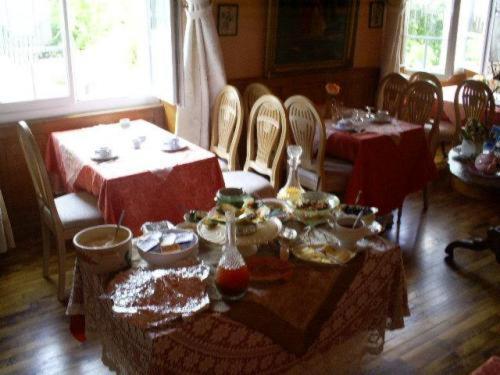 Bed and Breakfast Beau Site Guimauve Et Vieilles Dentelles Royeres Экстерьер фото