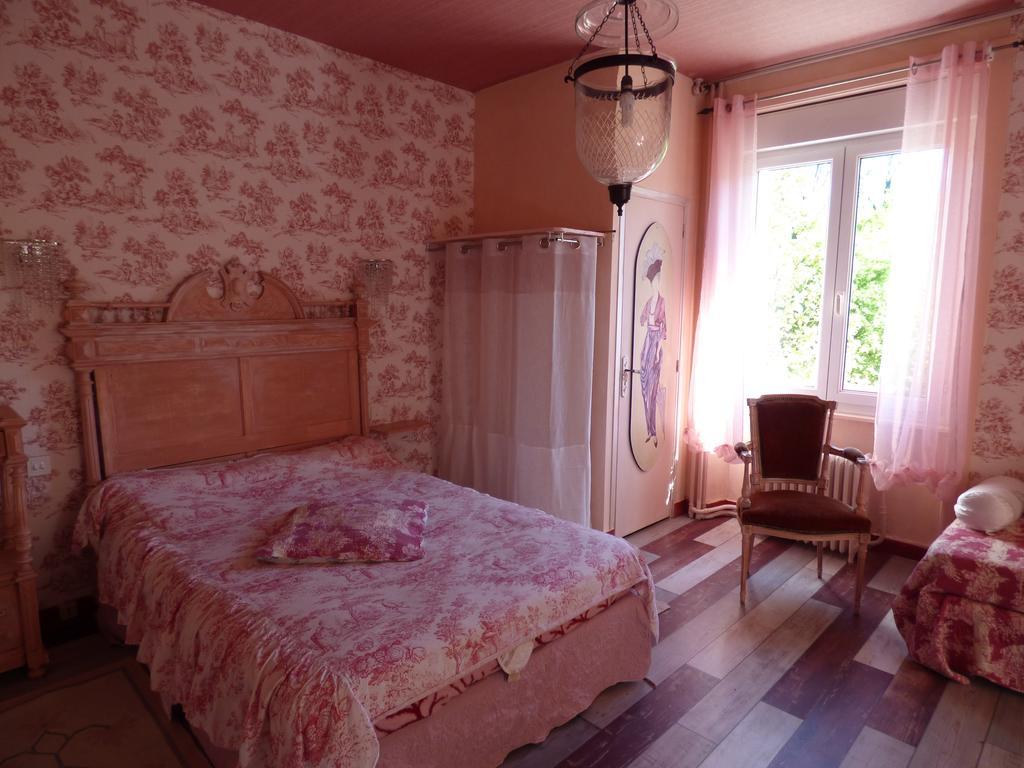 Bed and Breakfast Beau Site Guimauve Et Vieilles Dentelles Royeres Экстерьер фото
