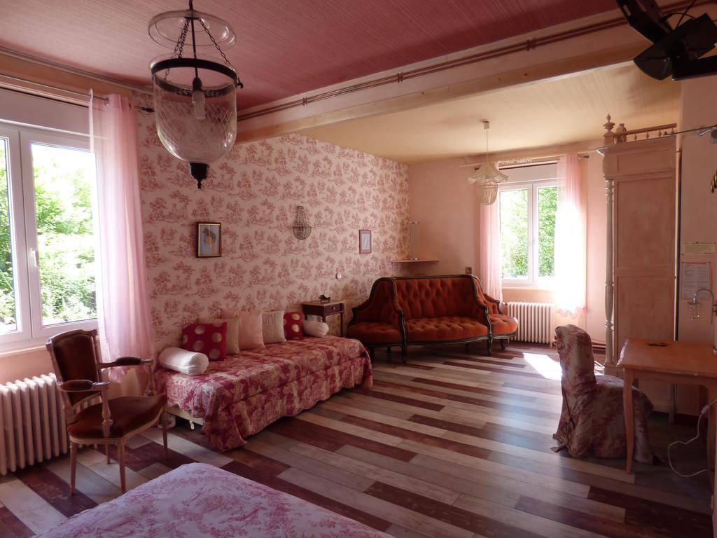 Bed and Breakfast Beau Site Guimauve Et Vieilles Dentelles Royeres Экстерьер фото