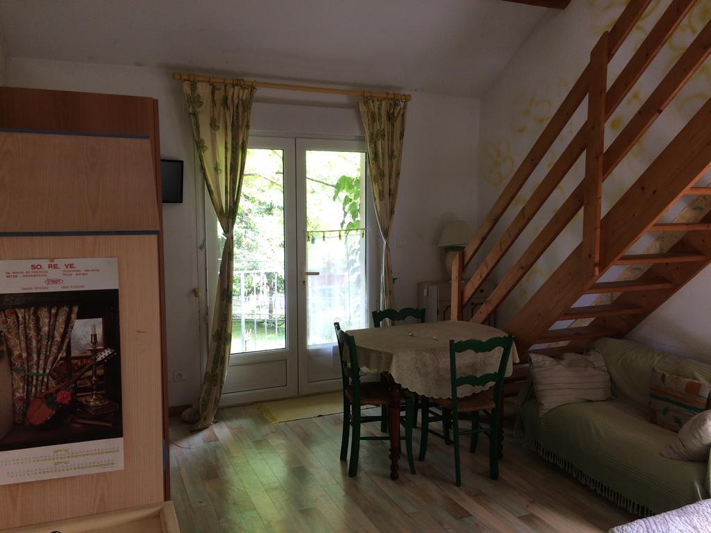 Bed and Breakfast Beau Site Guimauve Et Vieilles Dentelles Royeres Экстерьер фото