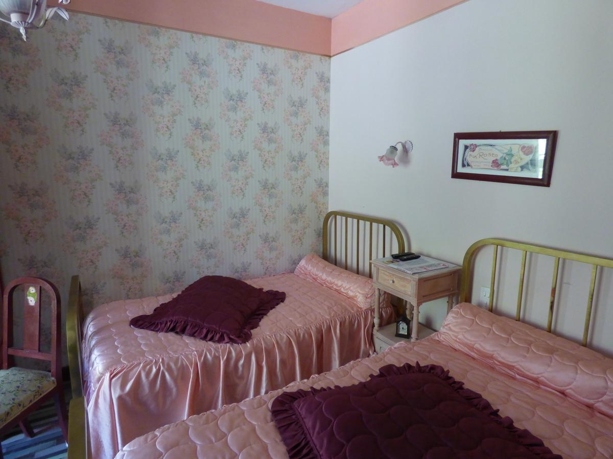 Bed and Breakfast Beau Site Guimauve Et Vieilles Dentelles Royeres Экстерьер фото